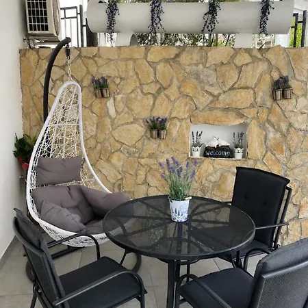 Lovre Apartman